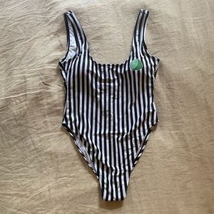 New Truly lime 90’s cut swimsuit